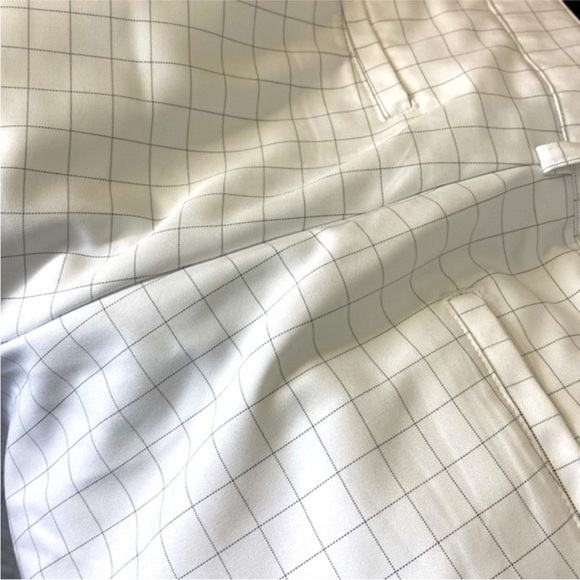 IZOD | NWT Golf shorts - Picture 7 of 10